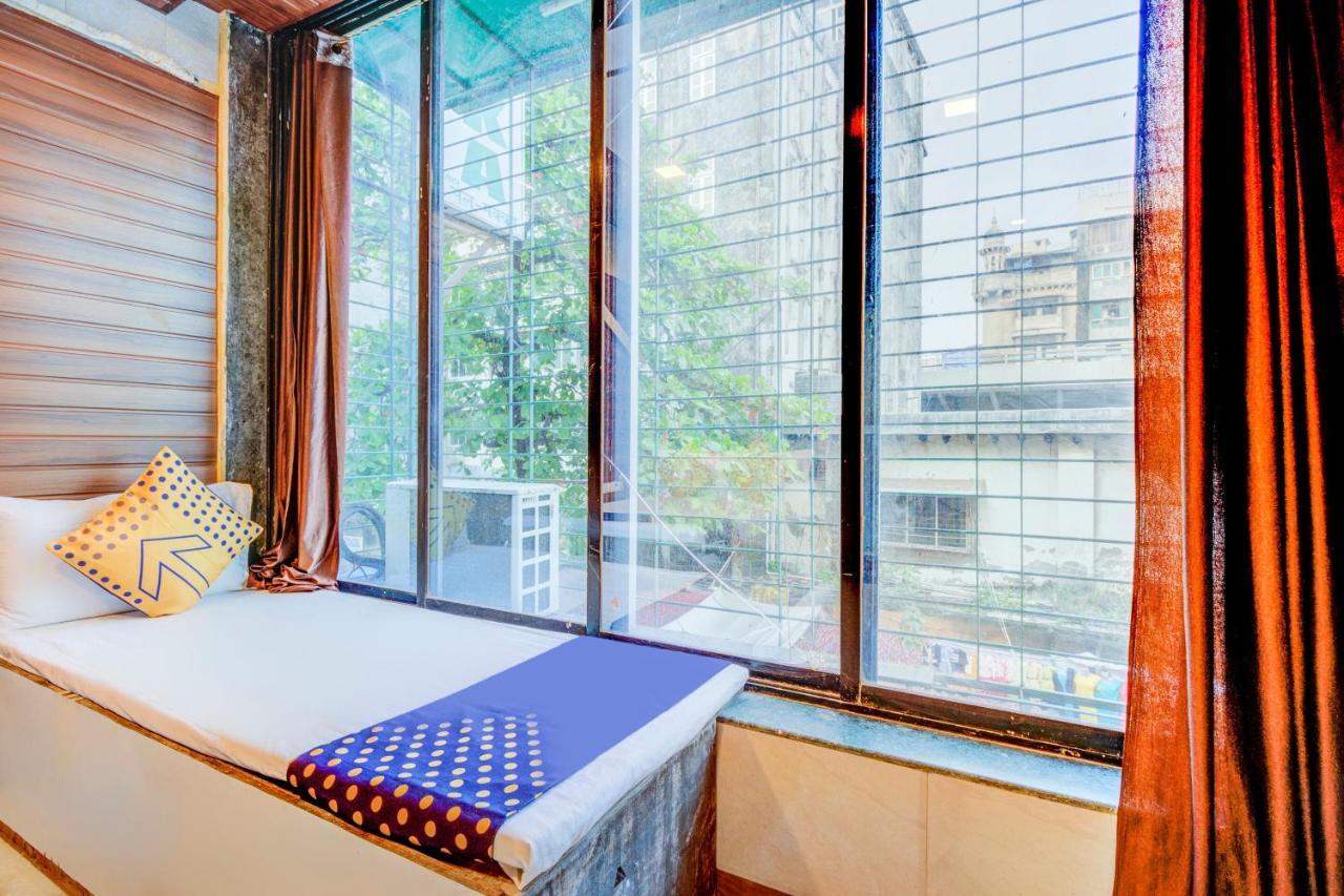 Oyo 70661 Hotel Al Makkah Managed By Hotel Paris Mumbai Luaran gambar